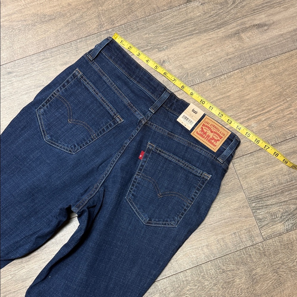 NWT Levi's 725 Women's Dark Blue High Rise Boot Cut Jeans 31-30